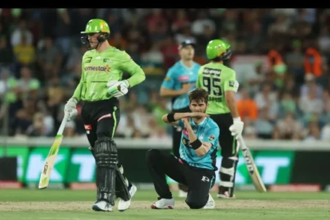 شاہین آفریدی بگ بیش لیگ میچ کے دوران انجری کا شکار