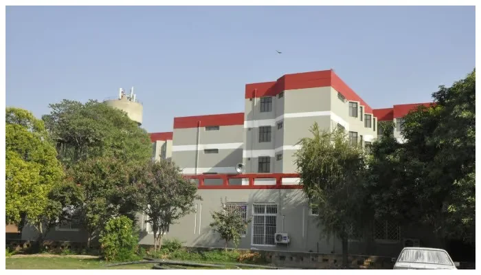 راولپنڈی ہسپتال کے واش روم میں خواتین کی فلم بنانے والا شخص گرفتار