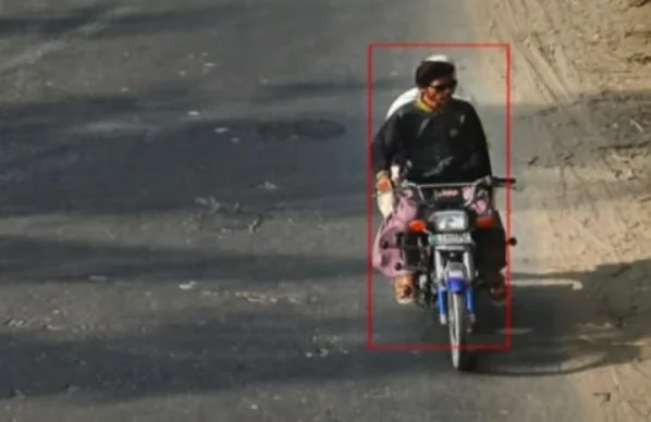 لاہور موٹر سائیکل ای چالان بیرون ملک پاکستانی کو موصول